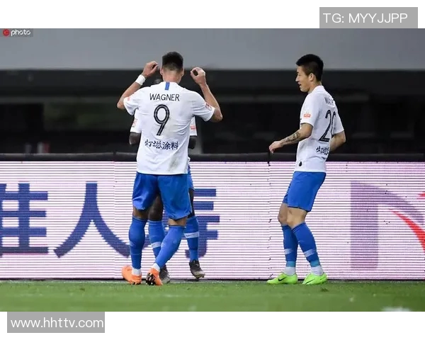 富力与泰达精彩对决录播回顾赛场瞬间与精彩进球分析