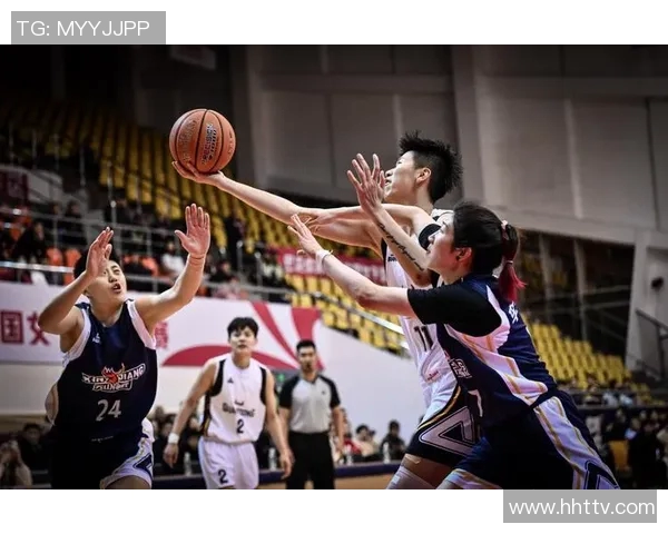 CBA精彩对决新疆队迎战福建队展现篮球魅力与激情碰撞