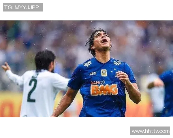 圣保罗与克鲁塞罗激战正酣谁能在这场对决中笑到最后 圣保罗与克鲁塞罗激战正酣谁能在这场对决中笑到最后