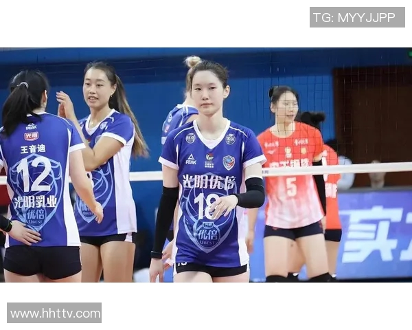 上海排球队实力引发热议球迷对球队表现和战术的不同看法