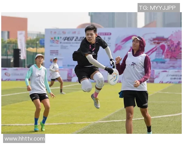 南京飞盘队在比赛中的快速转换与战术调整分析